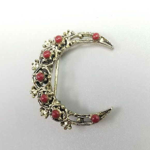 Vintage Crescent Moon Shape Brooch with Red Beads, Celestial Lapel Pin - Picture 5 of 6
